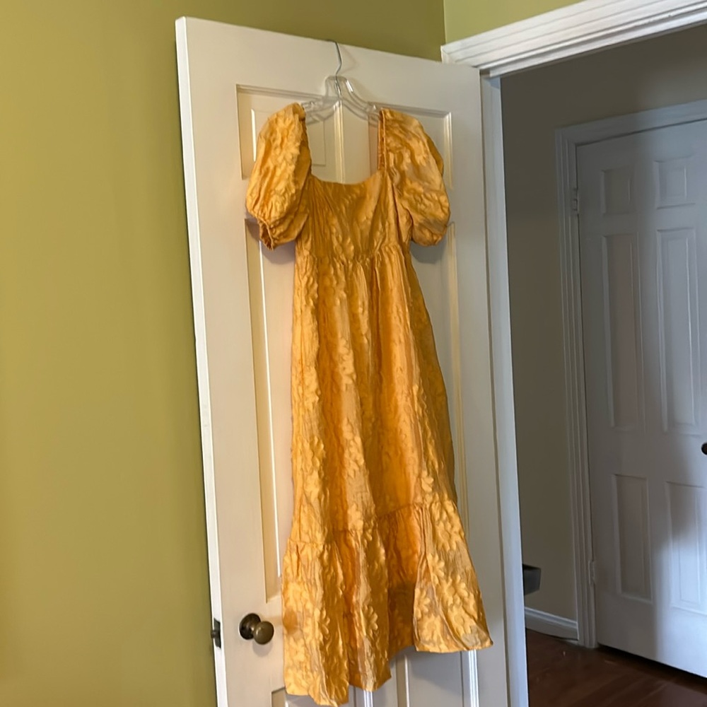 Beautiful golden dress. Comfortable size small
